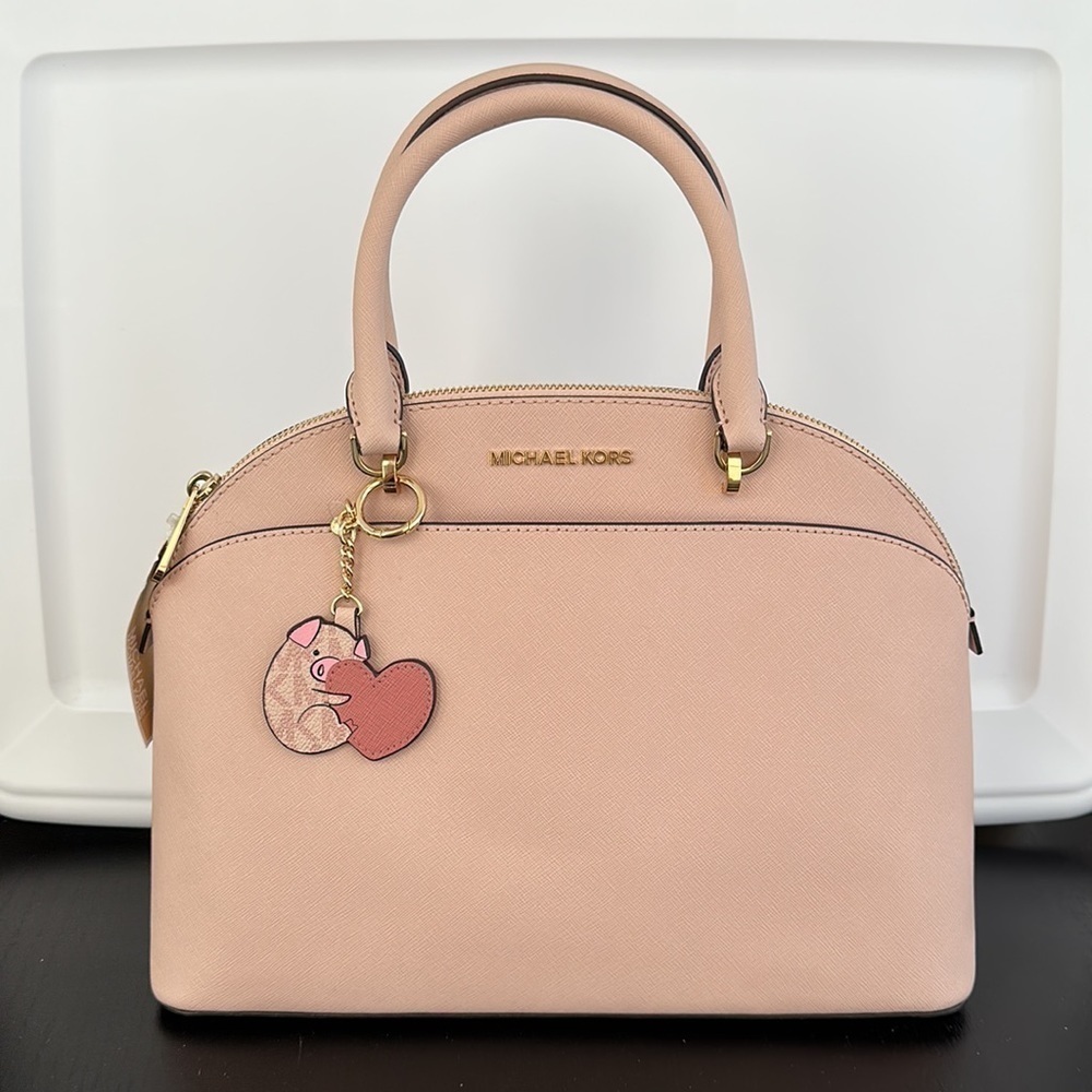 2pc💕🐷 Michael Kors Emmy dome satchel and pig key fob piggy